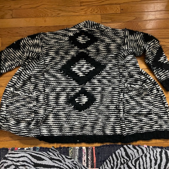 Billabong Cardigan - Picture 2 of 3